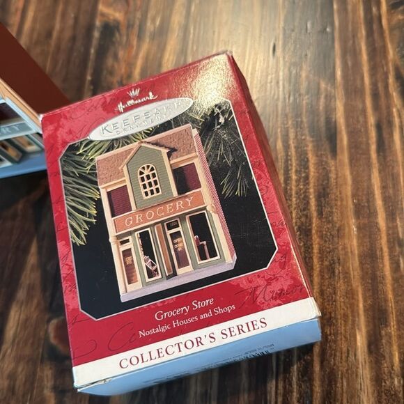 1998 Hallmark Grocery Store Nostalgic Houses & Shops Ornament #15 in Series - Picture 5 of 9
